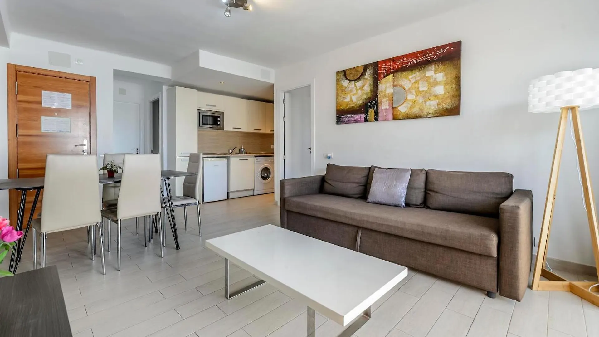 Apartamentos Esmeralda Ibiza 0*, Ibiza Town