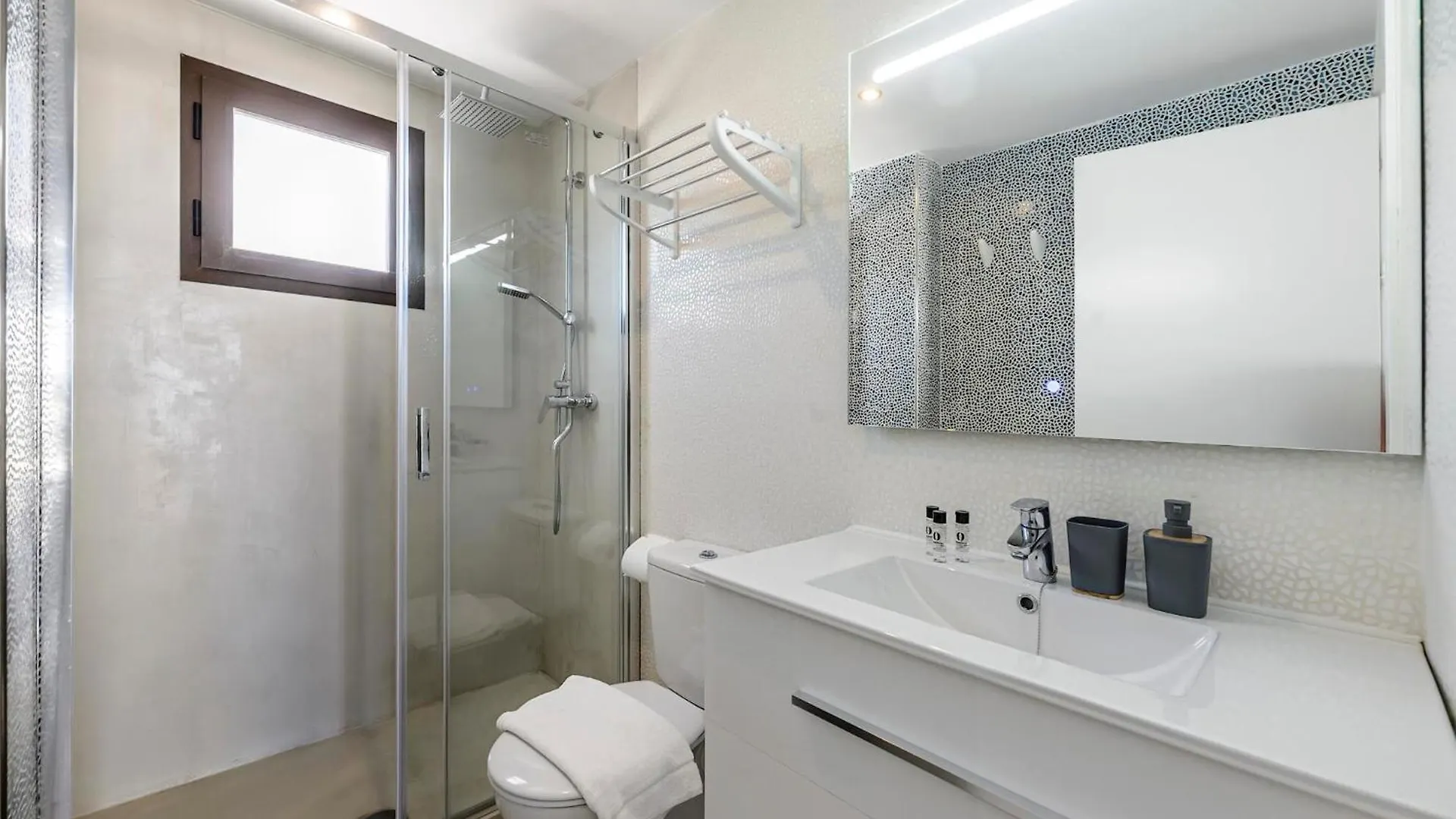 Apartamentos Esmeralda Ibiza 0*, Ibiza Town Spain