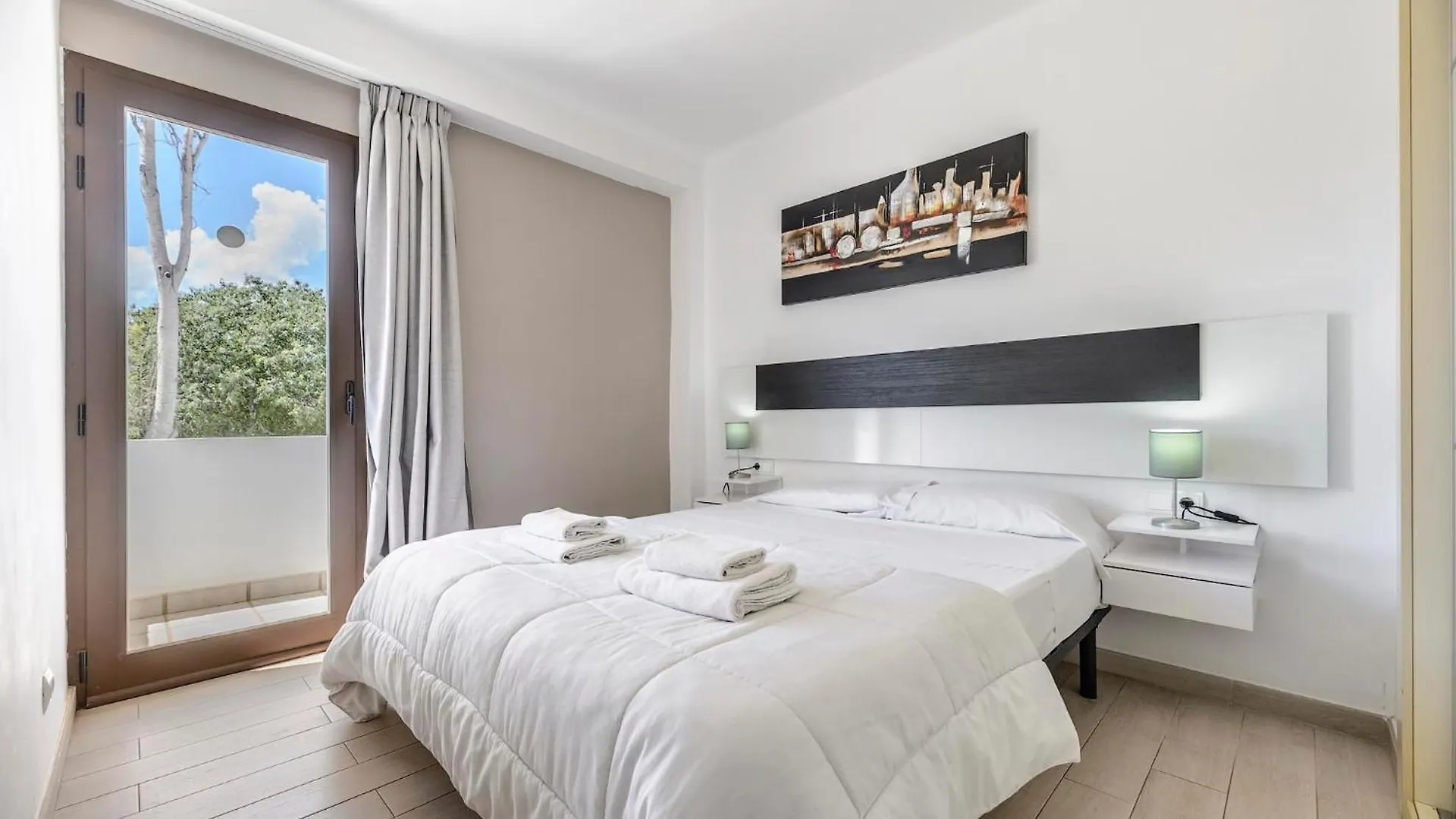 Apartamentos Esmeralda Ibiza