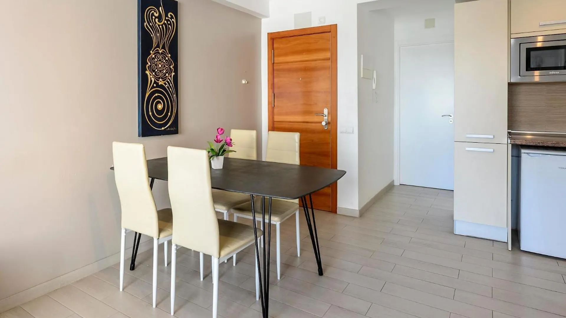 Apartamentos Esmeralda Ibiza 0*, Ibiza-stad Spanje